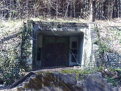 弾薬庫の入口